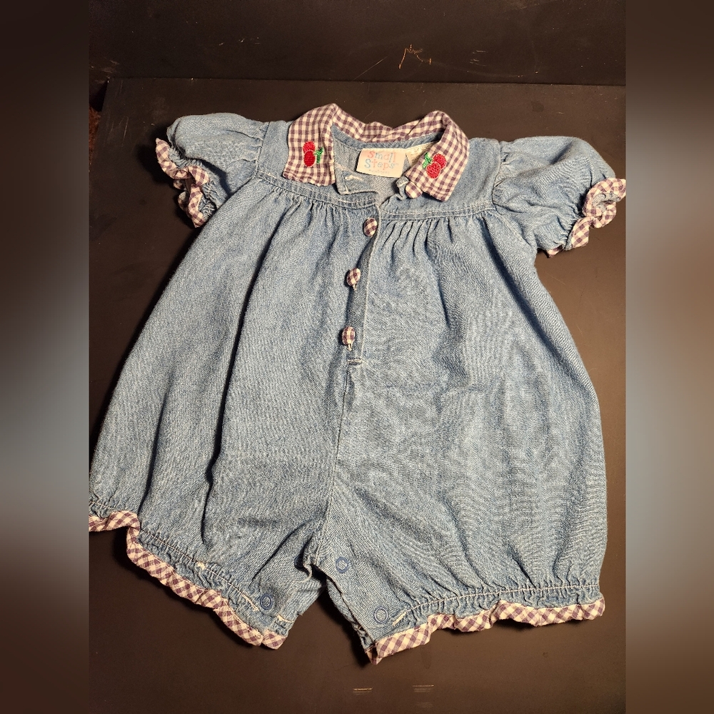 Small Steps Girls Bodysuit